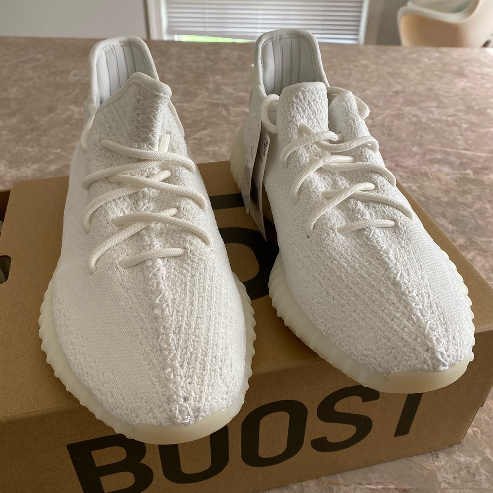 Yeezy Boost 350 v2 Triple White